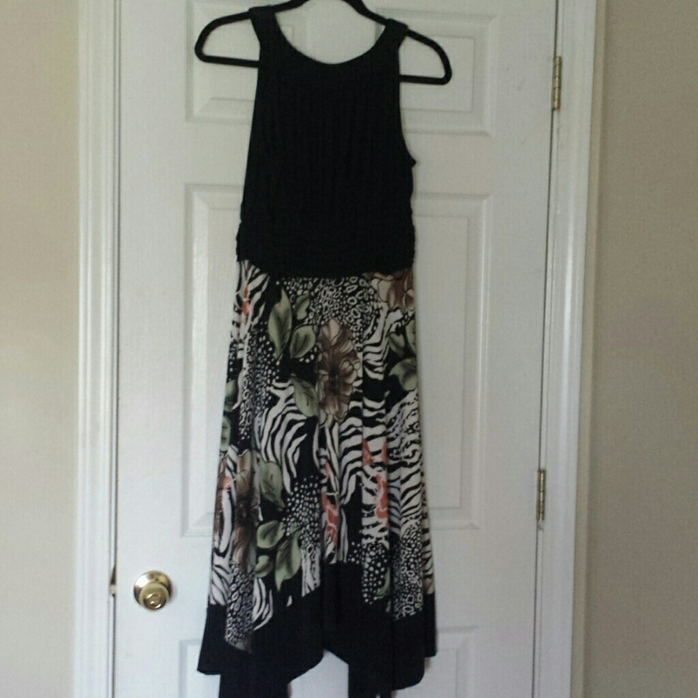 Dress - Picture 2 of 3