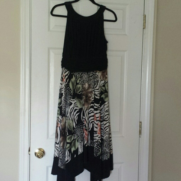 Dress - Picture 2 of 3