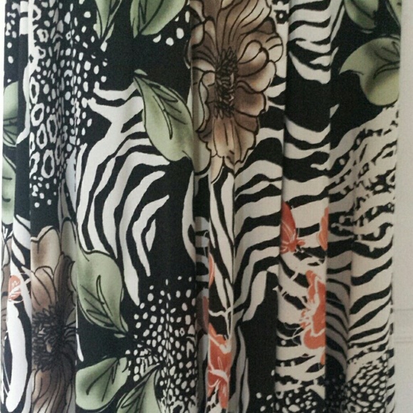 Dress - Picture 3 of 3