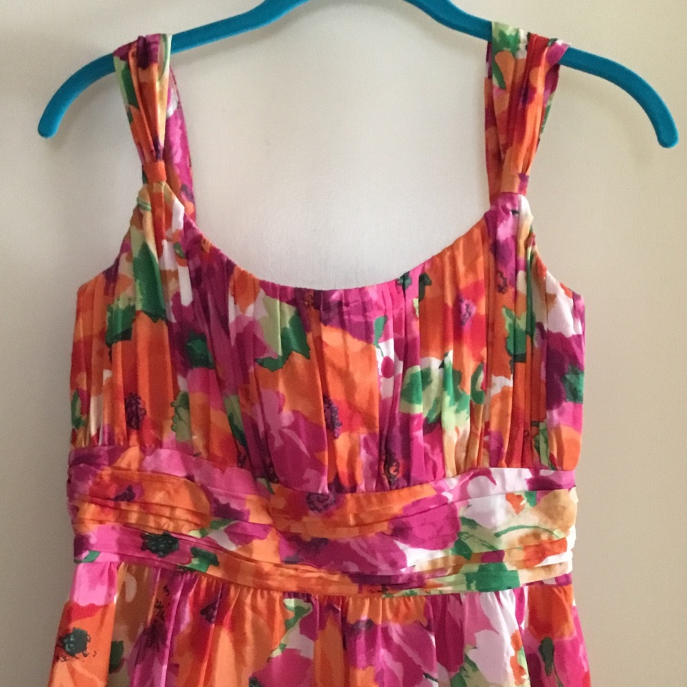 Dress - Picture 2 of 2