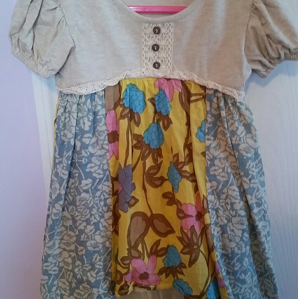 Girls dress