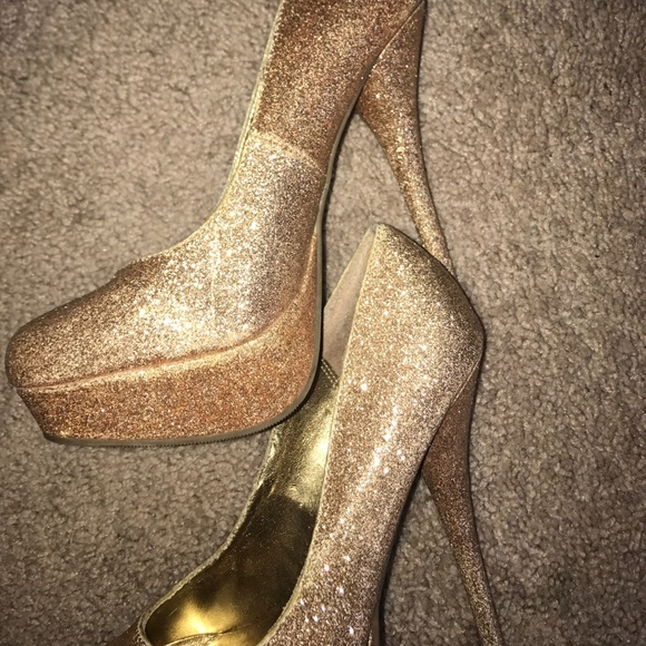 Sparkly Shoes ❌SOLD❌ - Picture 3 of 4