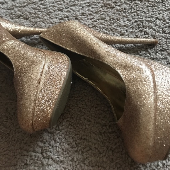 Sparkly Shoes ❌SOLD❌ - Picture 4 of 4