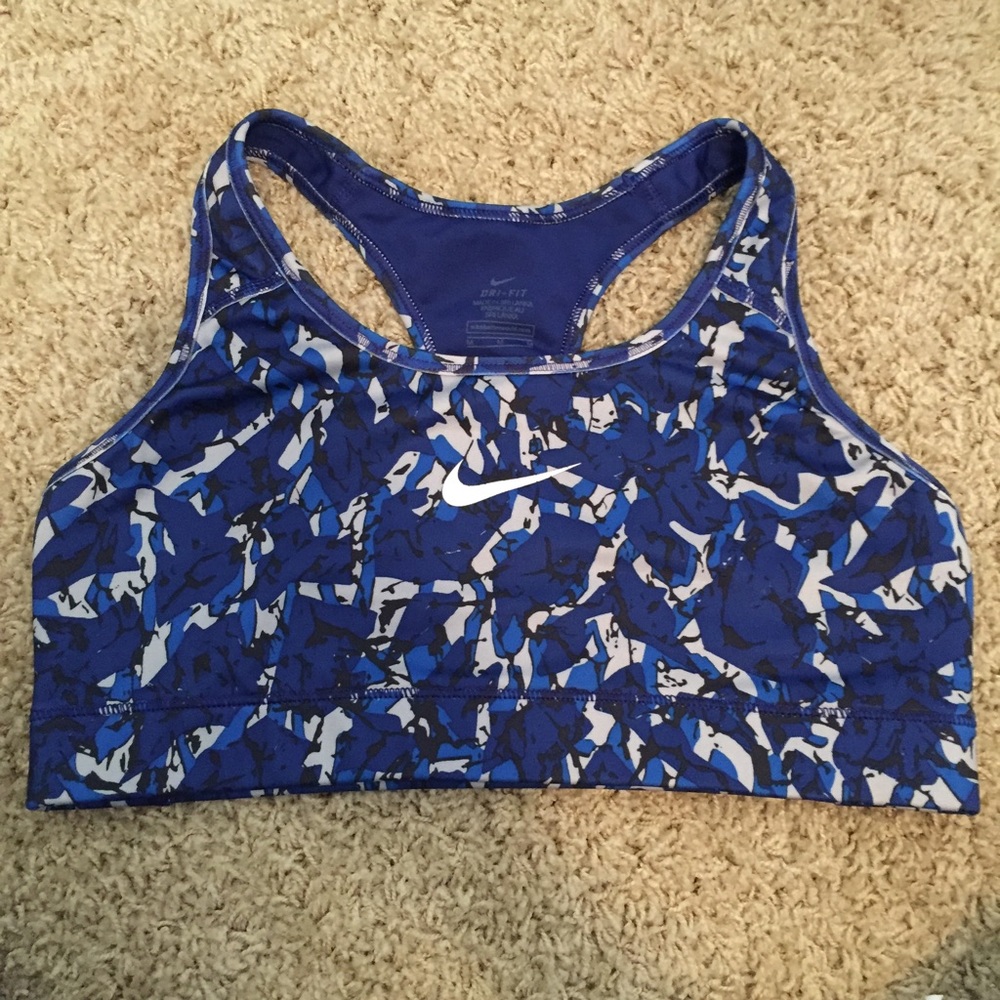 Nike tempo sports bra