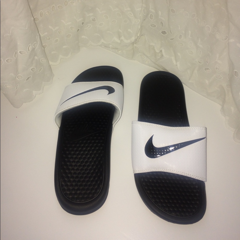Nike slides