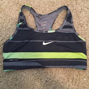 Nike tempo sports bra