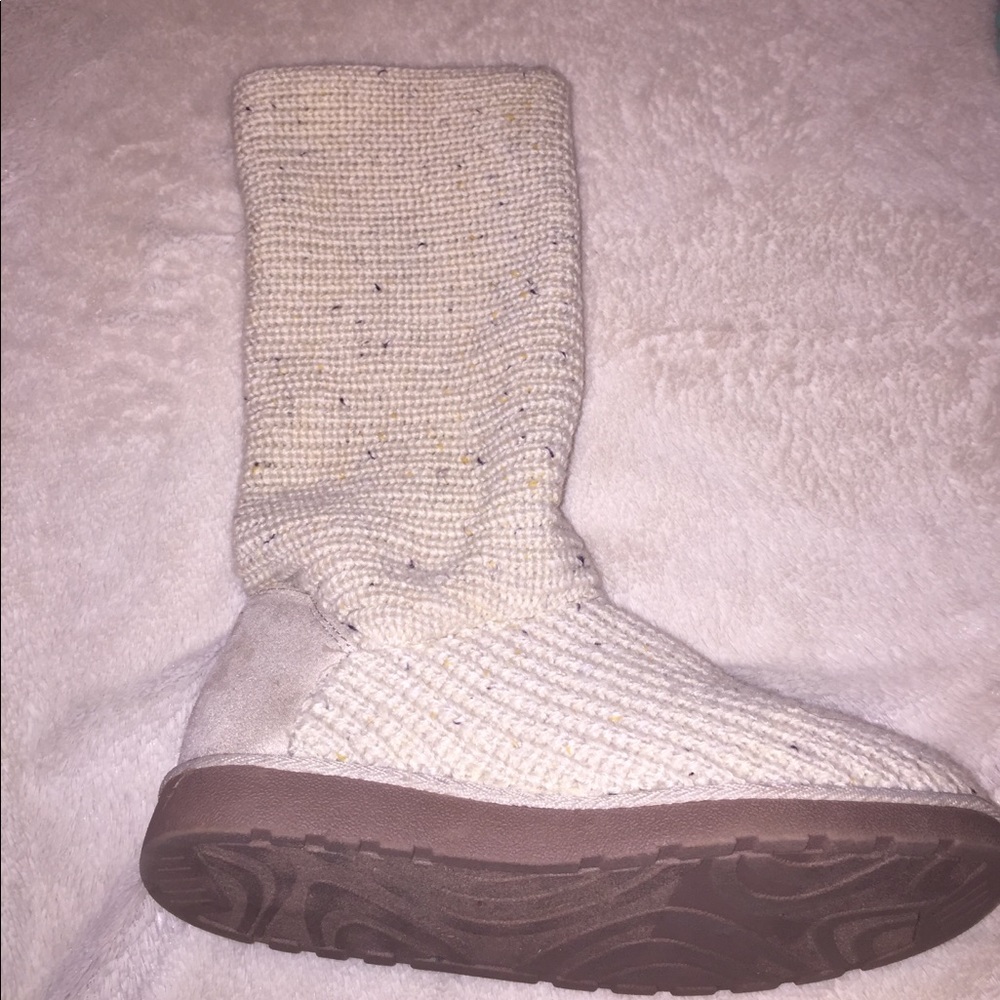 Cream Ugg like knit boots.