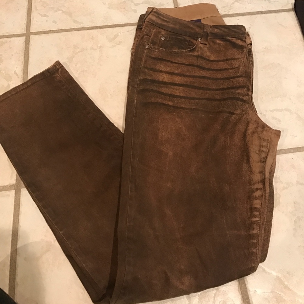 Brown distressed skinny jeans