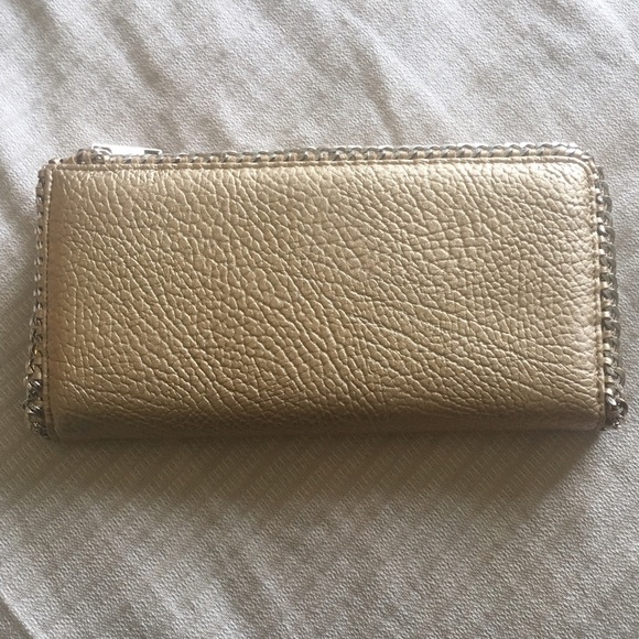 Handbags - 💕metallic gold large Wallet brand-new