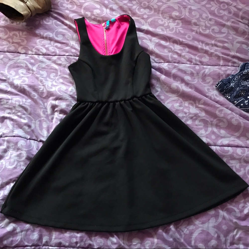 Little Black dress with pink zipper