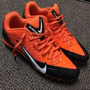 Men's Alpha Pro Football Cleats