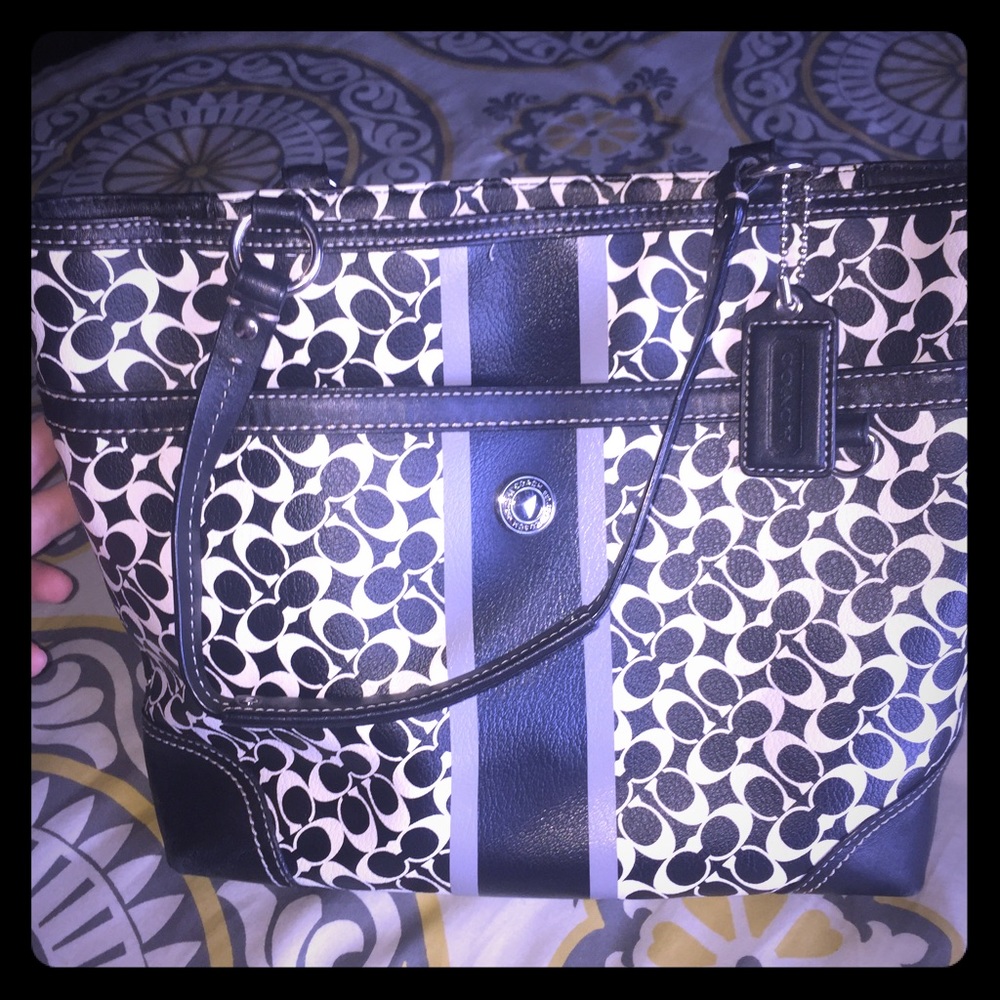 VGUC Coach Purse