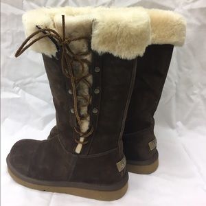 UGG Australia Women's Upside Lace Up Boots sz 9