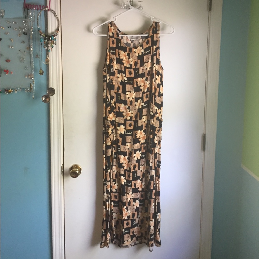 Hawaiian patterned maxi dress with pockets