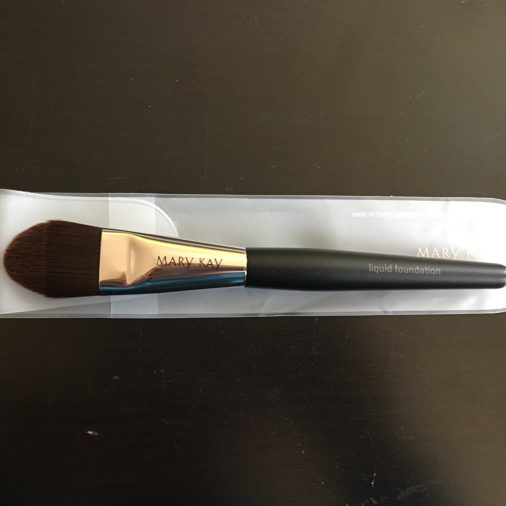 Foundation brush