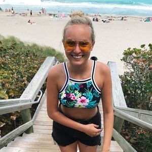 Meet your Posher, Mackenzie