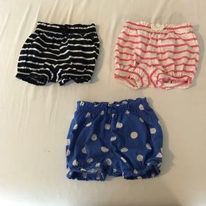 Baby GAP set of 3 bubble shorts - this season!