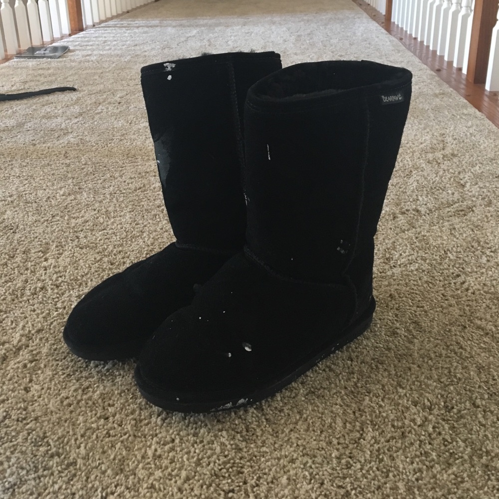 Black boots