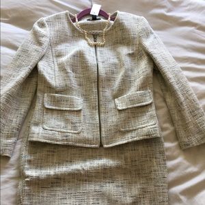 ANN TAYLOR skirt&blazer set.