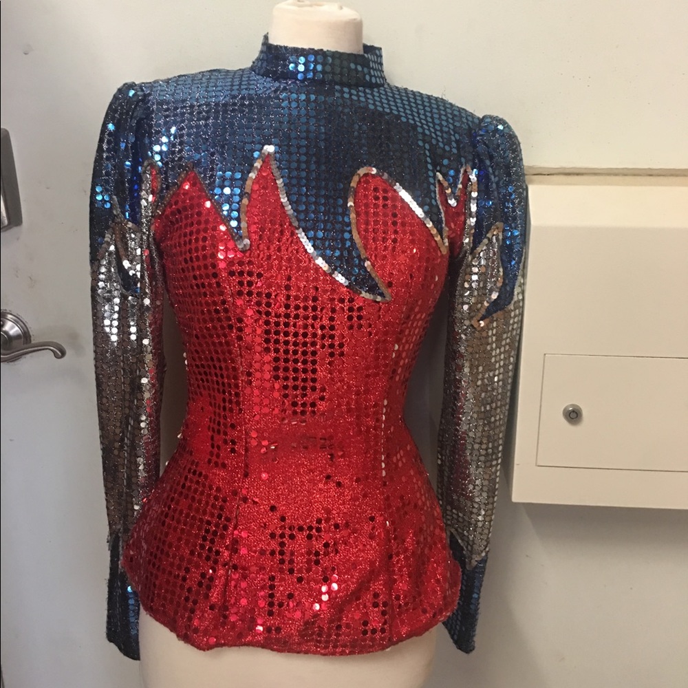 Size M (fits like a small or small medium) rodeo
