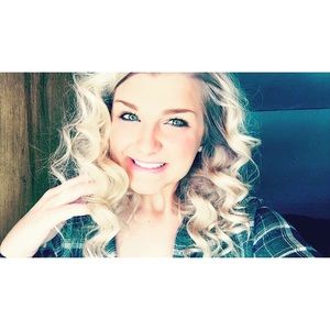 Meet your Posher, Gina