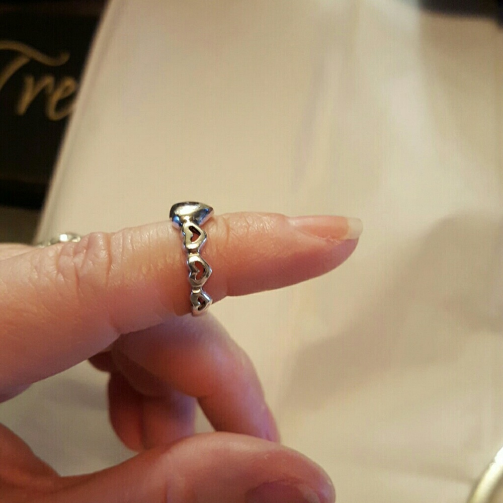 SOLD!!! STERLING SILVER HEART RING - Picture 3 of 3