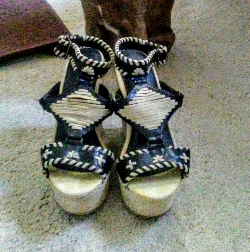 🎂🎂Brown and tan wedges - Picture 1 of 5