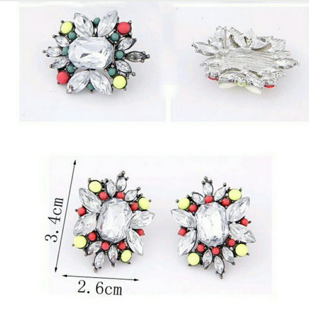 New!! 18k Gold Colorful Crystal Cluster Earrings - Picture 2 of 6