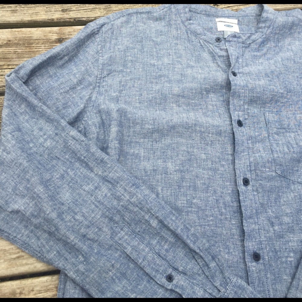 Collarless buttons down