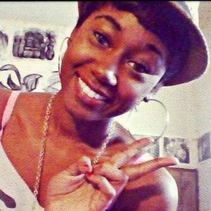 Meet your Posher, Adrianna