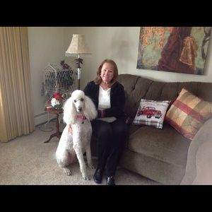 Meet your Posher, Crystal