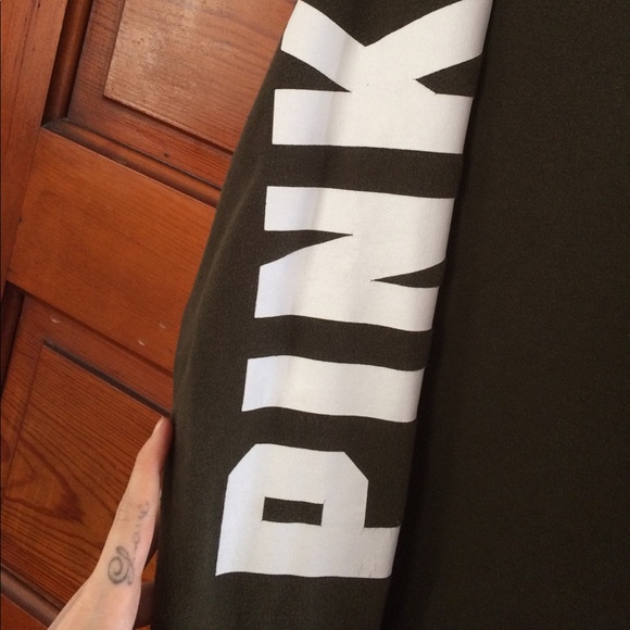 Vs PINK hoodie - Picture 2 of 4