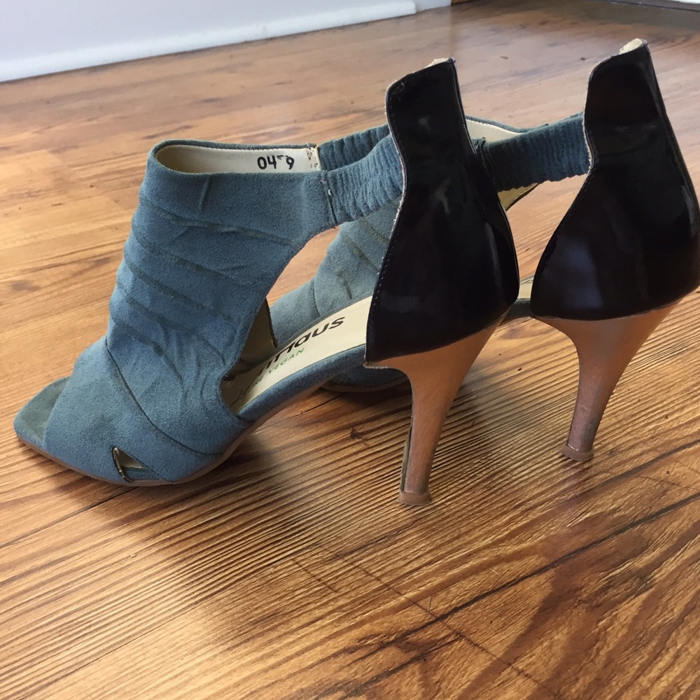 OLSEN HAUS Prue Vegan Pumps
