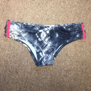 Nike cheeky bikini bottom