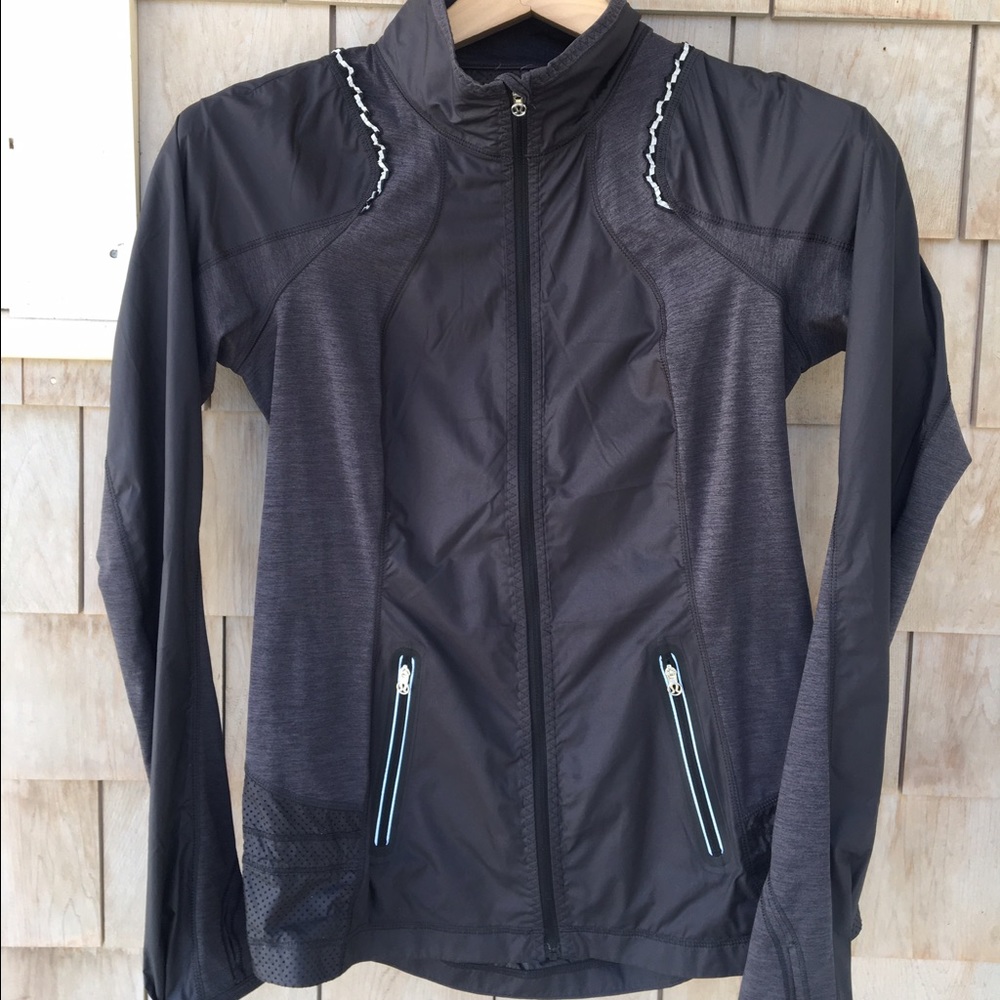 LuLulemon light weight jacket