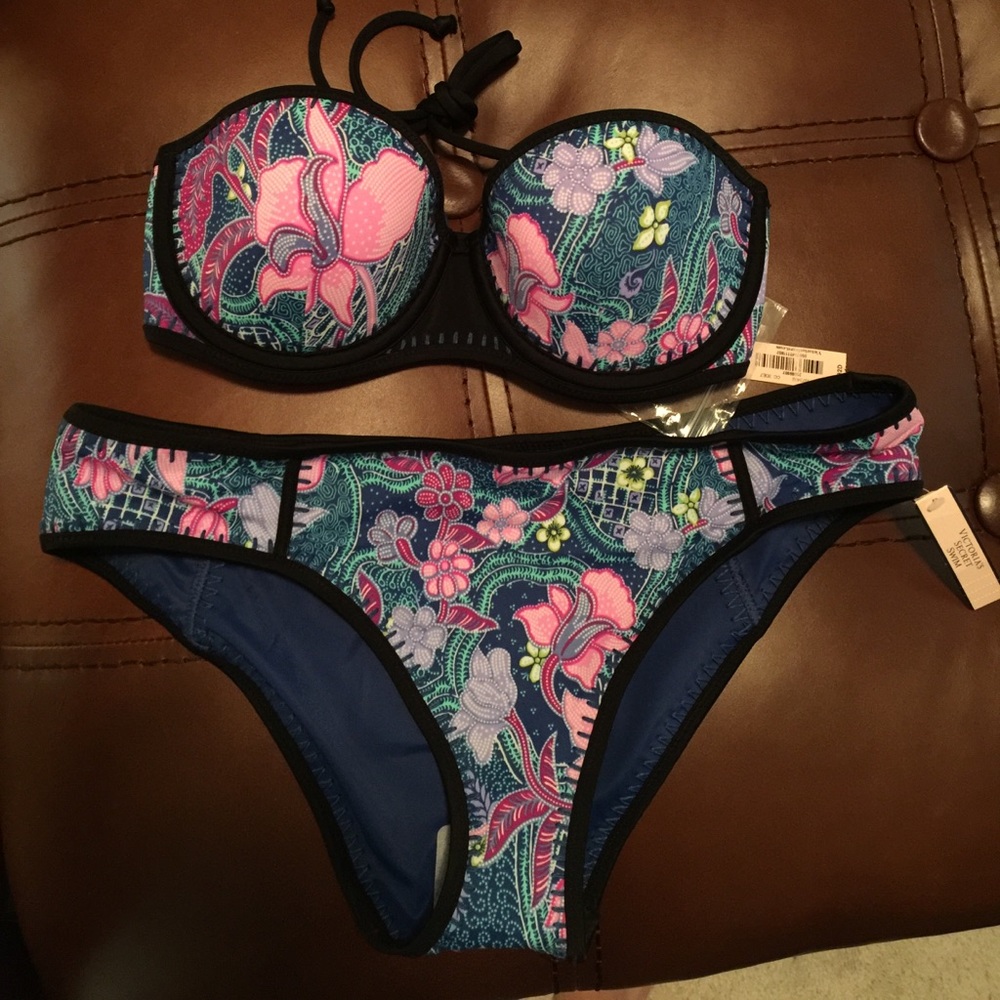 NWT Victoria Secret Hawaiian floral bikini