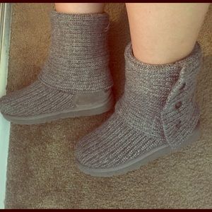 Grey Classic Cardy Uggs 😍