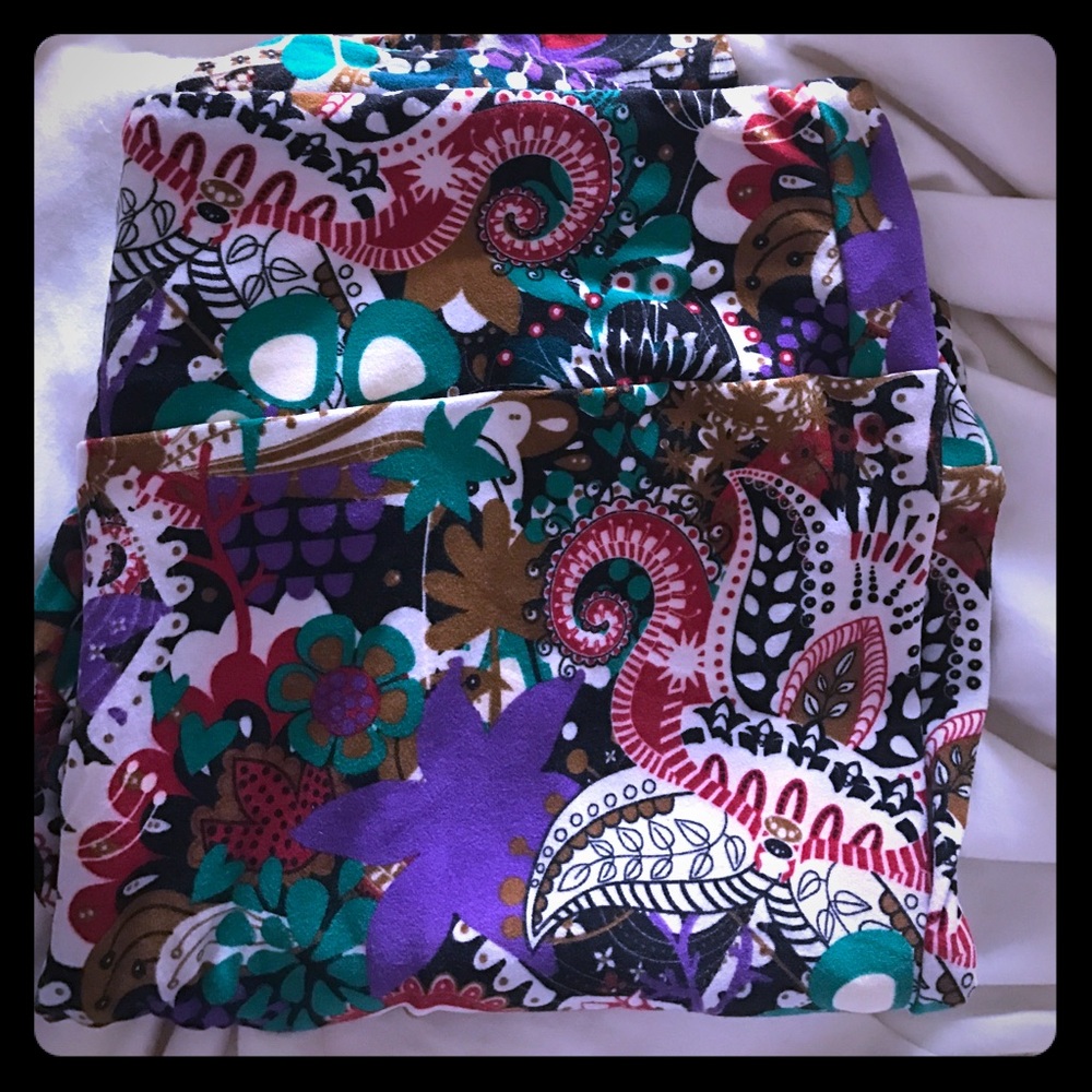 Lularoe TC Paisley leggings