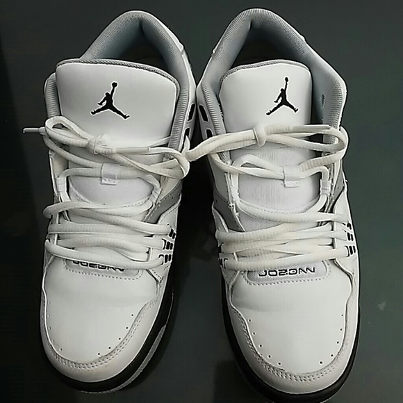 Jordan Shoes - Air jordan Grade school sneakers Big kid SZ 6Y Jordan Shoes - Air jordan Grade school sneakers Big kid SZ 6Y