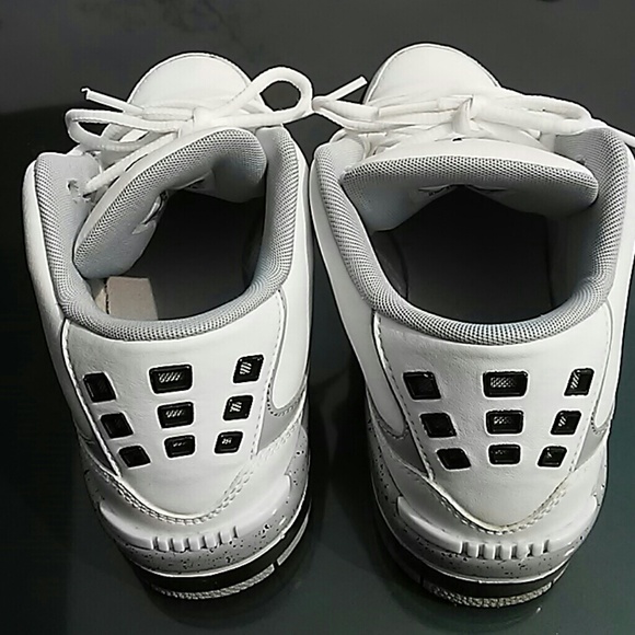 Jordan Shoes - Air jordan Grade school sneakers Big kid SZ 6Y Jordan Shoes - Air jordan Grade school sneakers Big kid SZ 6Y