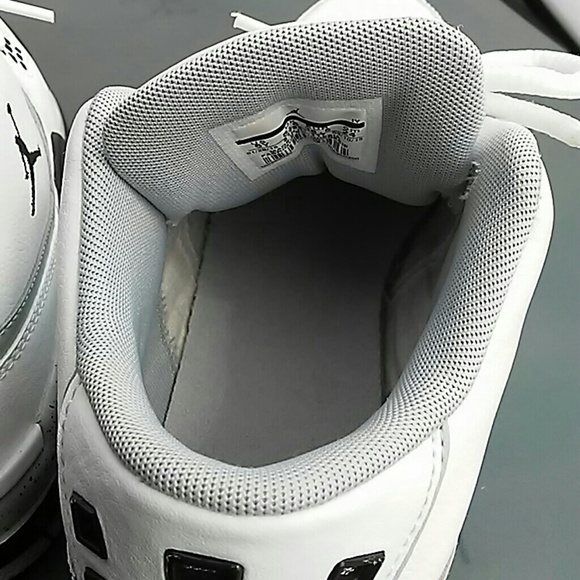 Jordan Shoes - Air jordan Grade school sneakers Big kid SZ 6Y Jordan Shoes - Air jordan Grade school sneakers Big kid SZ 6Y