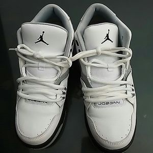Jordan Shoes - Air jordan Grade school sneakers Big kid SZ 6Y Jordan Shoes - Air jordan Grade school sneakers Big kid SZ 6Y