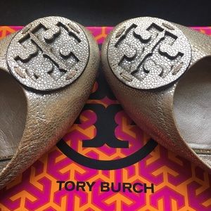 Tory Butch Reva silver pebbled leather flats