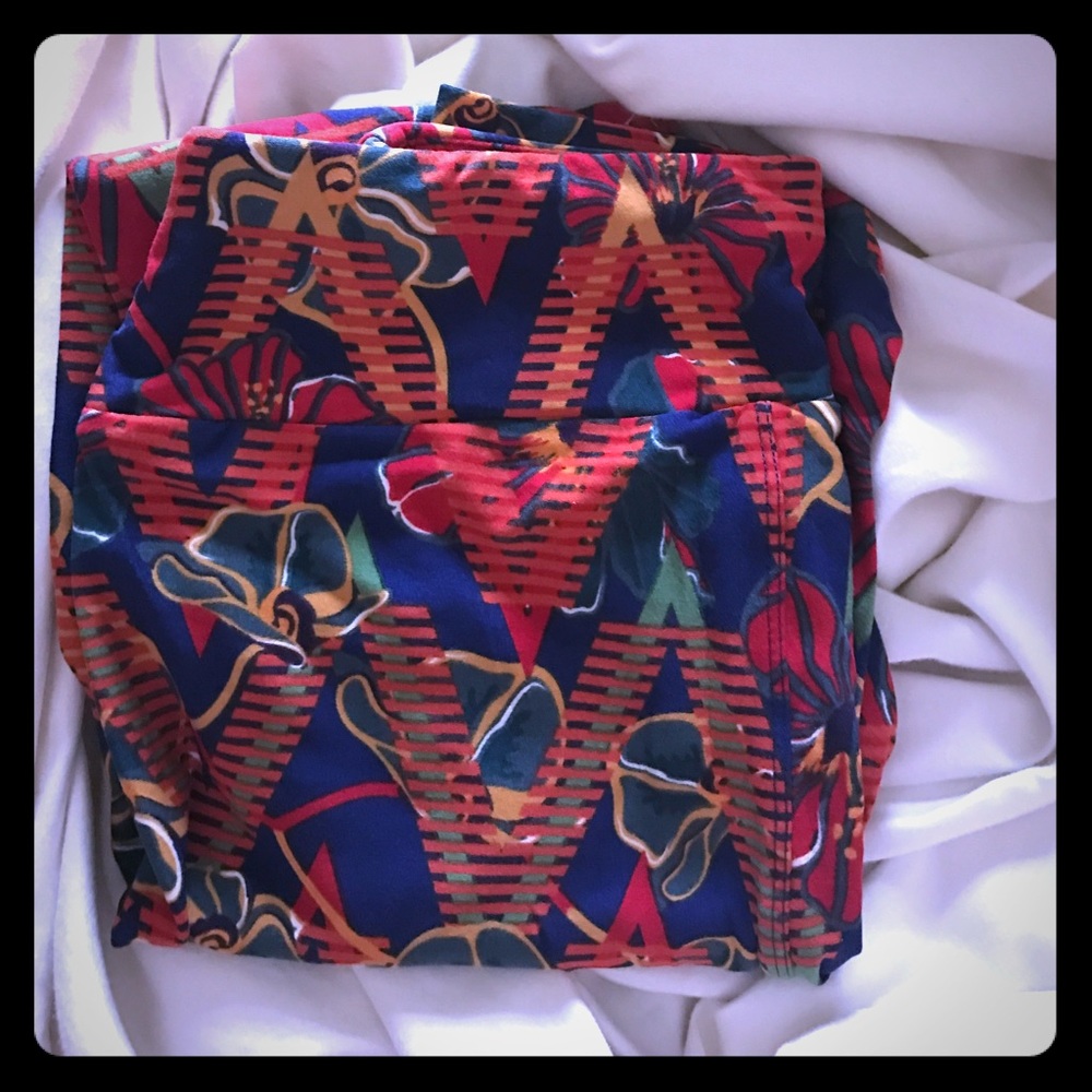 Lularoe flower leggings OS  BNWT
