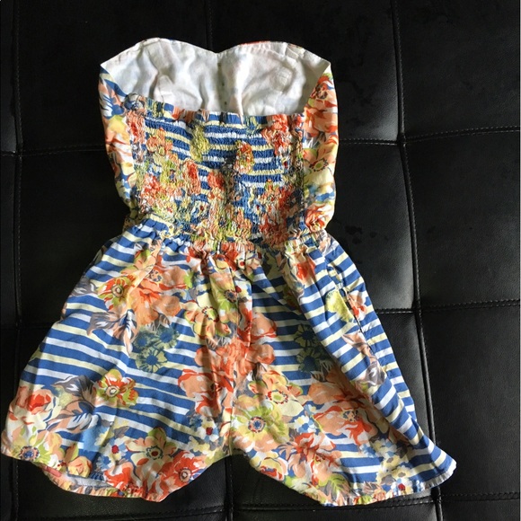 Floral Striped Strapless Romper - Picture 2 of 4