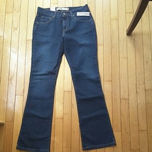 NWT Levi's 515 Nouveau Boot Cut Jeans