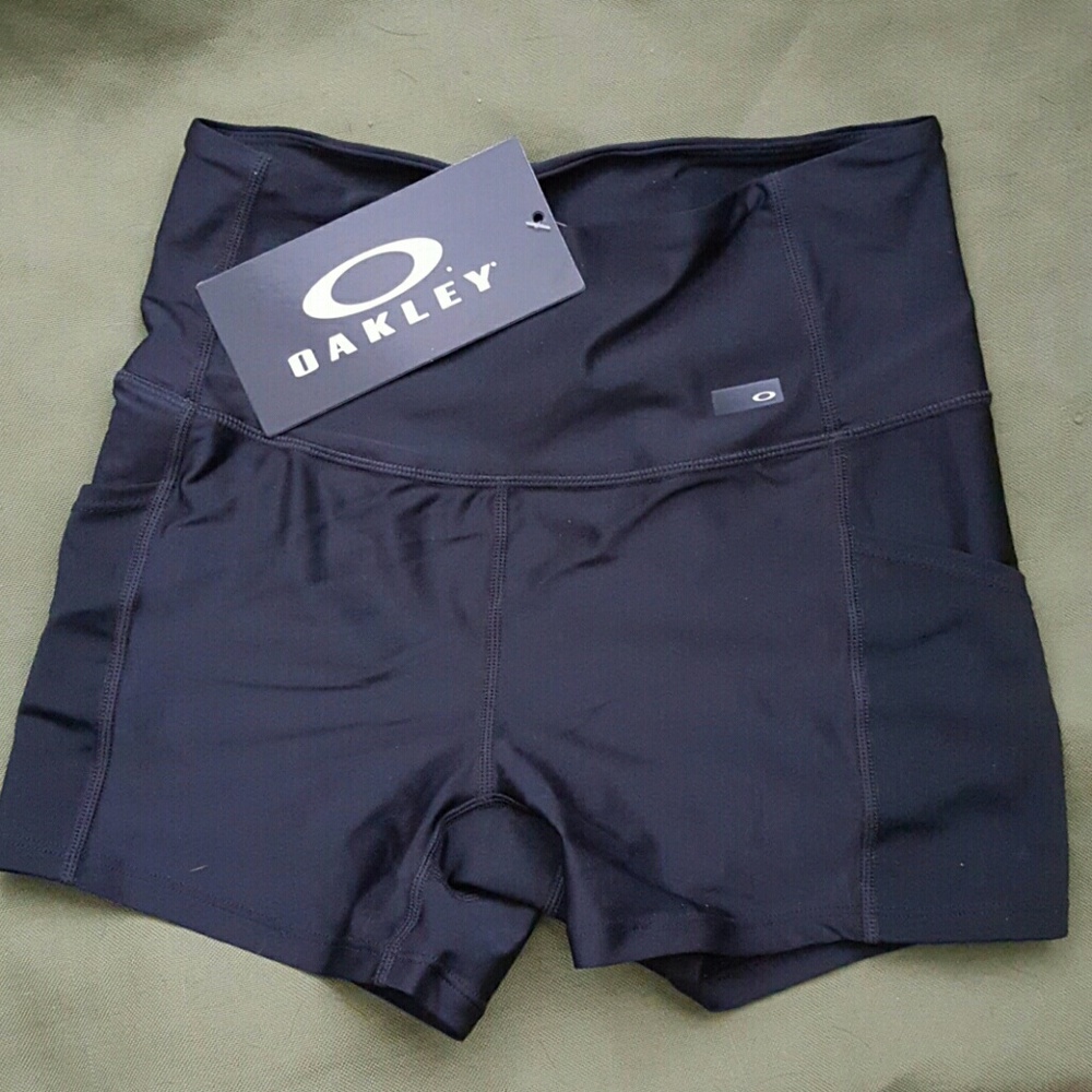 Oakley Agility Shortie Shorts Womens SZ Small NWT