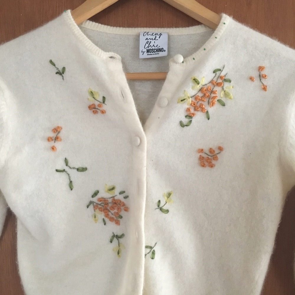 Moschino Cropped Cardigan