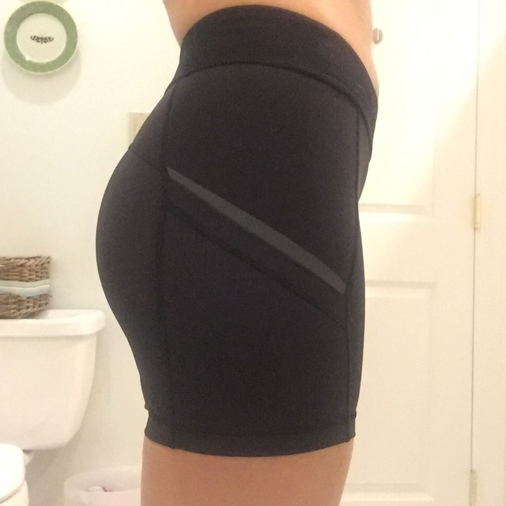 Lululemon compression shorts