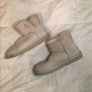 Size 7 Off-White Uggs